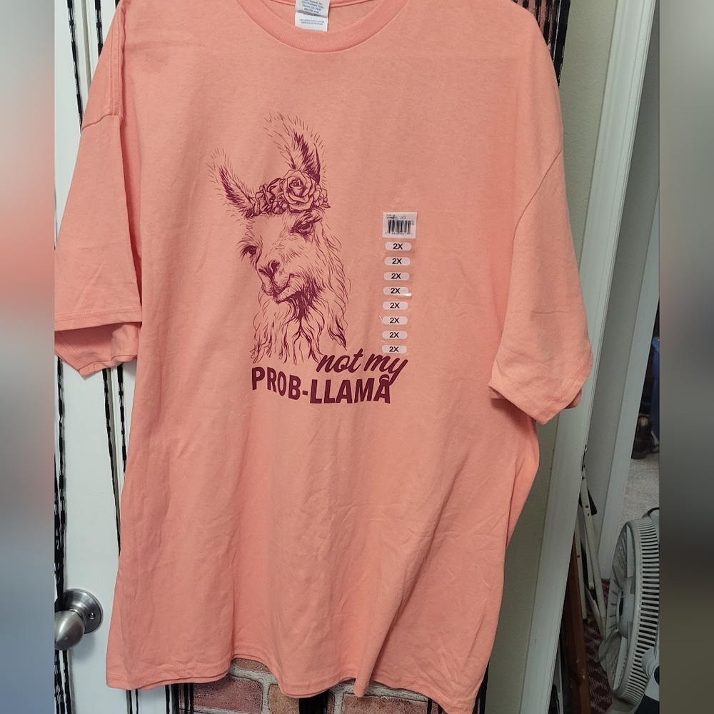 Women's size 2X nwt coral colored Llama top. "NOT MY PROB-LLAMA"